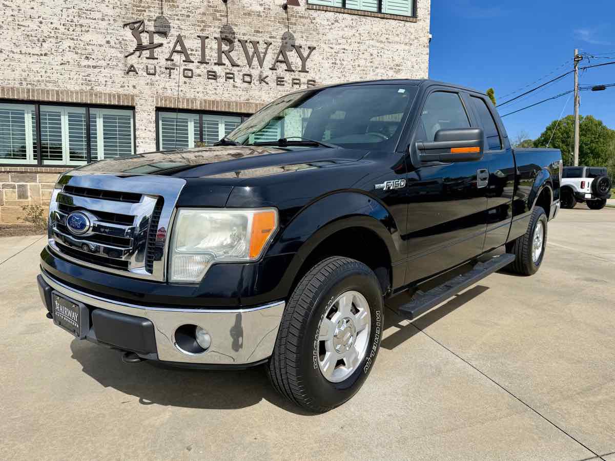Used 2011 Ford F150 XLT w/ XLT Convenience Pkg AWD/4WD image 2