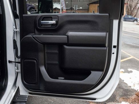 Used 2024 Chevrolet Silverado 2500 Custom w/ Custom Value Package image 15