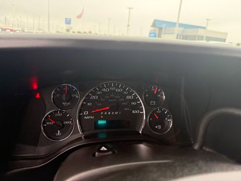 Used 2024 Chevrolet Express 2500 w/ Driver Convenience Package image 30