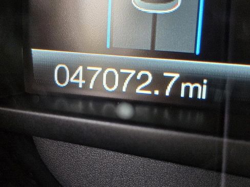 Used 2021 Ford Edge SEL image 31