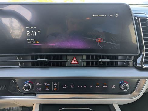 Certified 2023 Kia Sportage EX image 18