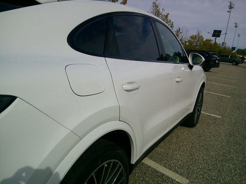 Used 2020 Porsche Cayenne image 99