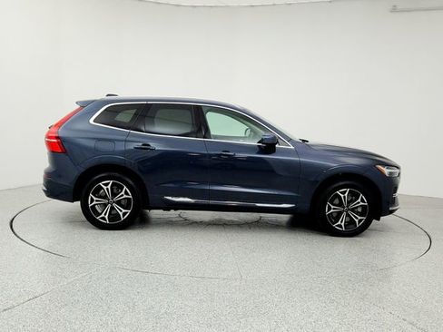 Certified 2022 Volvo XC60 T8 Inscription Expression w/ Climate Package image 4