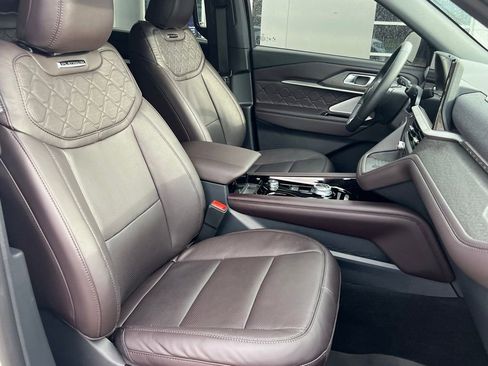 Used 2025 Ford Explorer Platinum w/ LUX Leather Package image 14