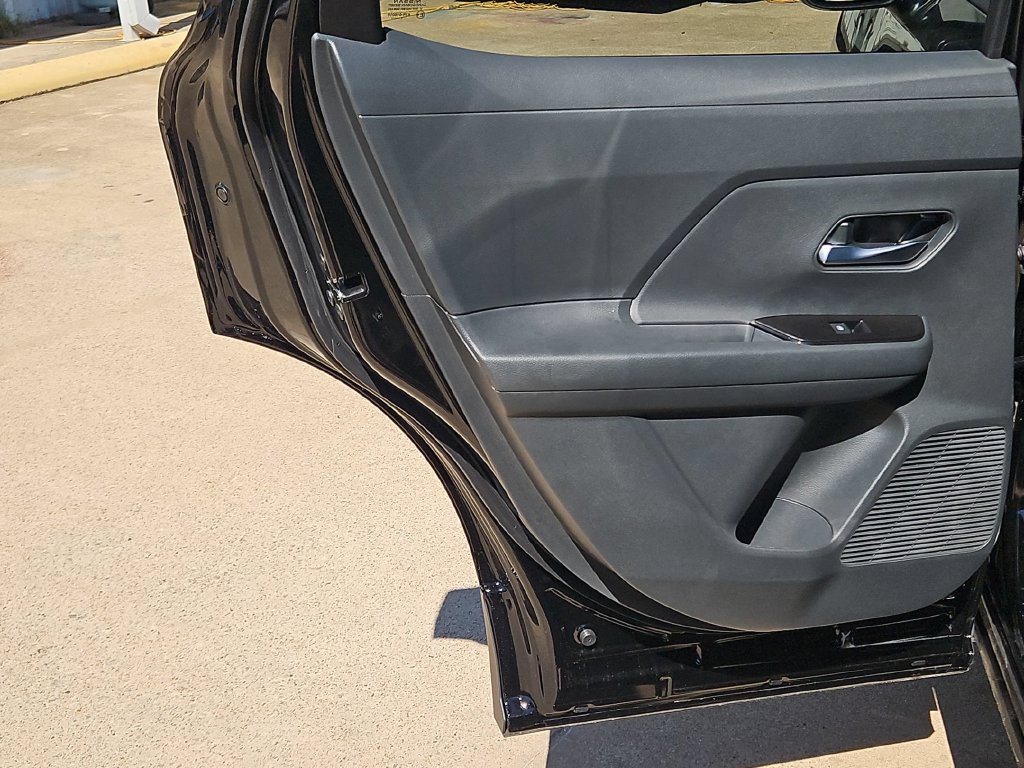 New 2027 Nissan Kicks SV FWD image 16