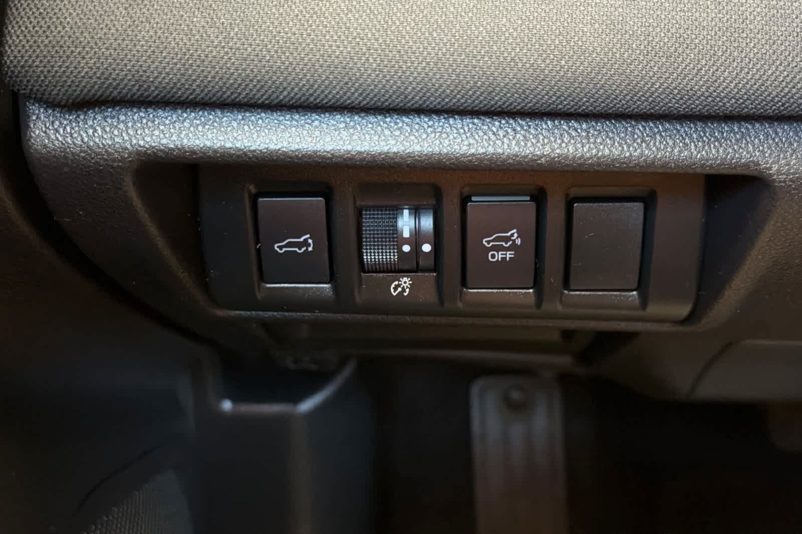Used 2025 Subaru Outback Premium AWD/4WD image 31