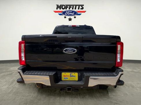 Used 2024 Ford F250 XLT AWD/4WD image 3