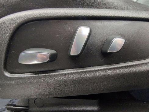 Used 2018 Cadillac XT5 Luxury w/ Driver Awareness Package image 14