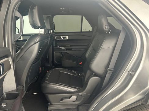 Used 2020 Ford Explorer XLT w/ Equipment Group 202A RWD image 21