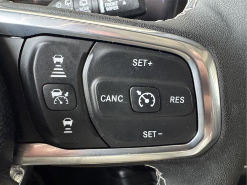 Used 2025 Jeep Wrangler Unlimited Sahara AWD/4WD image 14