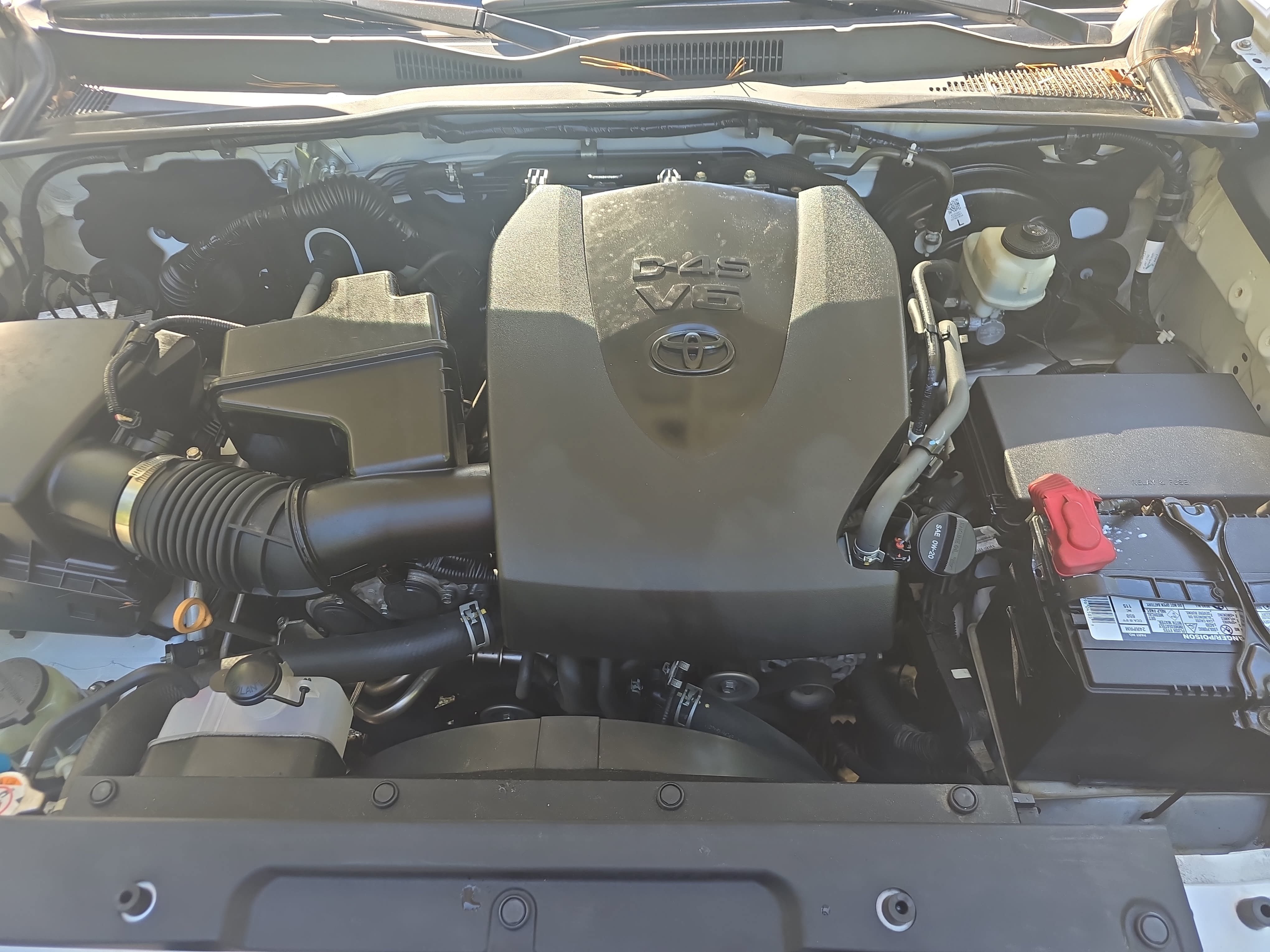 Used 2020 Toyota Tacoma TRD Sport w/ TRD Premium Sport Package AWD/4WD image 29