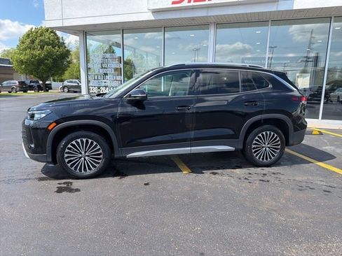 New 2025 Volkswagen Tiguan S AWD/4WD image 2