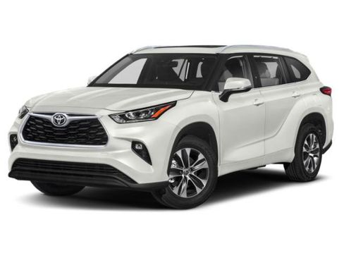 Used 2021 Toyota Highlander XLE AWD/4WD image 1