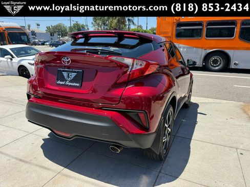 Used 2018 Toyota C-HR XLE FWD image 7
