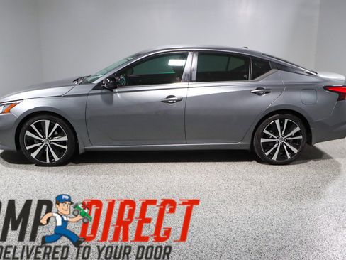 Used 2020 Nissan Altima 2.5 SR FWD image 9