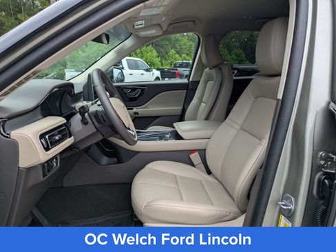 Certified 2023 Lincoln Aviator 2WD w/ Class IV Trailer Tow Package image 12