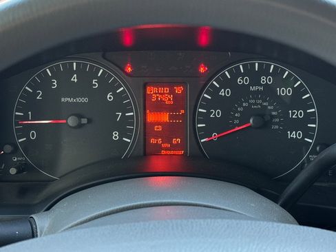 Used 2019 Nissan NV 3500 S image 23