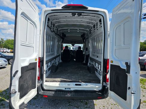 Used 2022 Ford Transit 250 148 High Roof Extended RWD image 8
