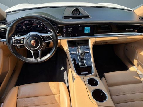 Used 2020 Porsche Panamera RWD image 17