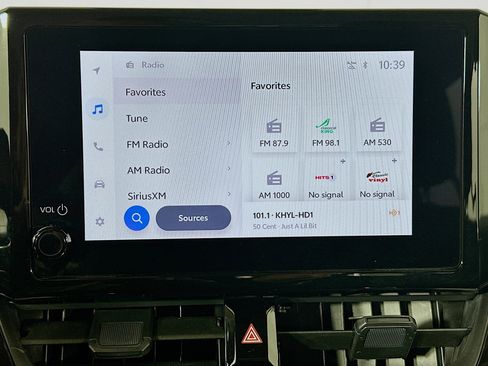 Used 2025 Toyota Corolla LE image 19