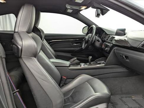 Used 2018 BMW M4 Coupe RWD image 16