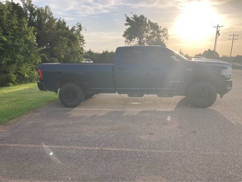 Used 2022 RAM 2500 Tradesman w/ Safety Group AWD/4WD image 8