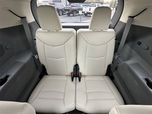 Used 2024 Cadillac XT6 Premium Luxury w/ Technology Package image 24