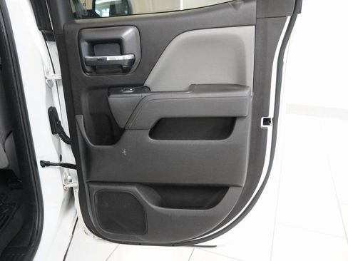 Used 2019 Chevrolet Silverado 1500 Custom w/ Custom Convenience Package image 25