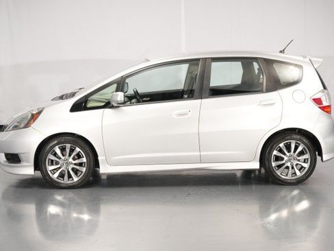 Used 2013 Honda Fit Sport image 2
