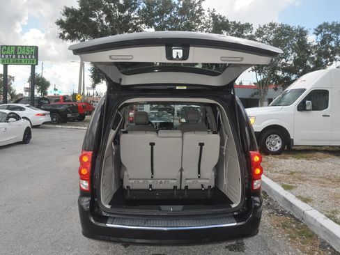 Used 2011 Dodge Grand Caravan Crew image 13