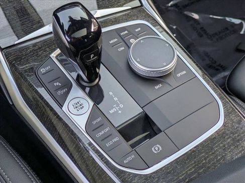 Used 2022 BMW 330i 330i w/ Driving Assistance Package image 12