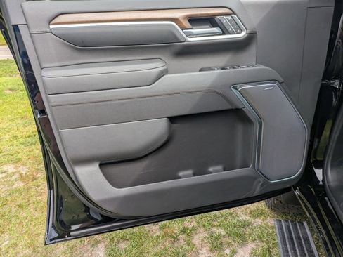 New 2026 Chevrolet Silverado 2500 High Country w/ Midnight Edition AWD/4WD image 8