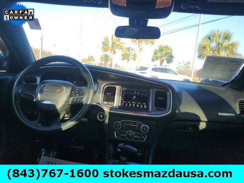 Used 2019 Dodge Charger SXT w/ Blacktop Package image 2