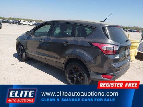 Used 2017 Ford Escape S image 6