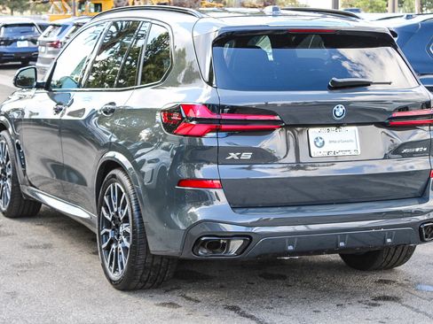 New 2026 BMW X5 xDrive50e w/ Executive Package image 4