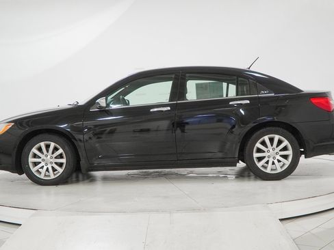Used 2013 Chrysler 200 Limited image 4