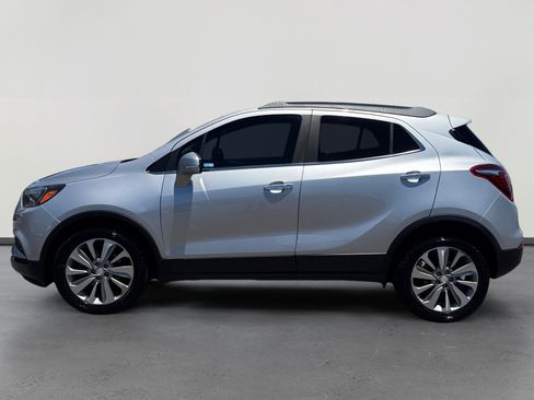 Used 2017 Buick Encore Preferred FWD image 2