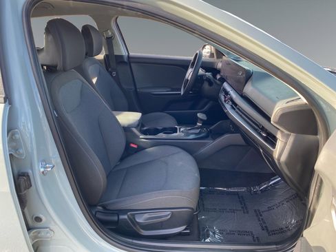 Used 2025 Kia K4 image 15