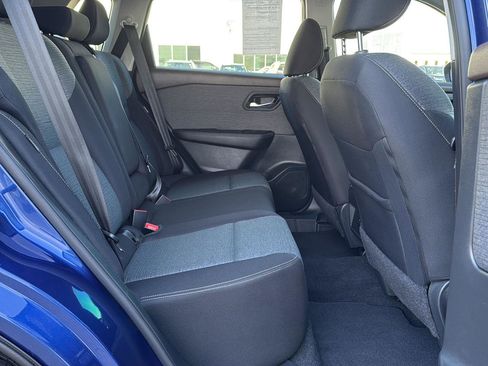 Used 2023 Nissan Rogue SV image 36