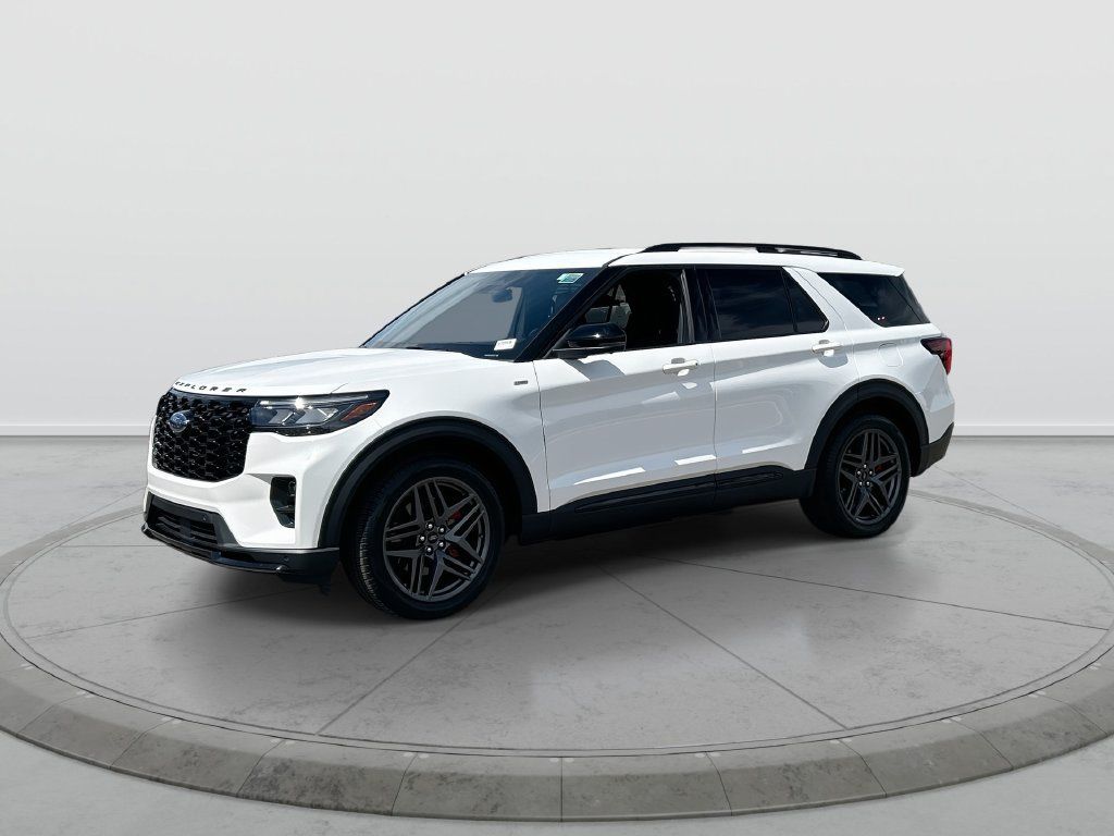 Used 2025 Ford Explorer ST-Line w/ Premium Package RWD image 4