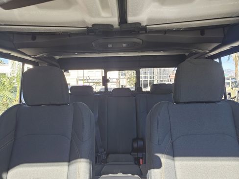 New 2026 Jeep Gladiator Sport image 28