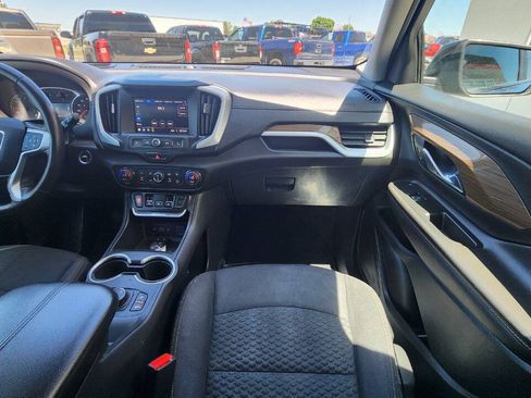 Used 2021 GMC Terrain SLE w/ Driver Convenience Package AWD/4WD image 16