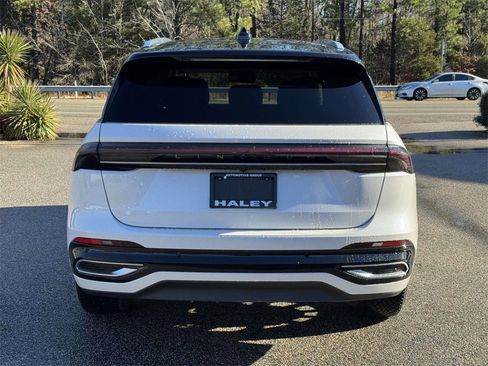 Used 2024 Lincoln Nautilus Reserve image 22