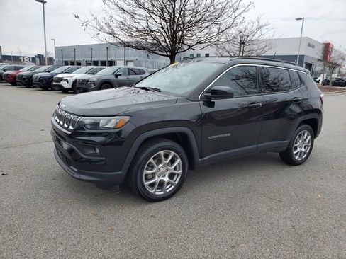 Used 2022 Jeep Compass Latitude image 7