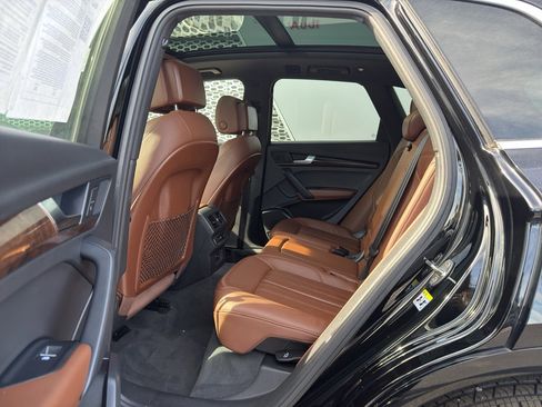 Used 2020 Audi Q5 2.0T Premium w/ Convenience Package image 28