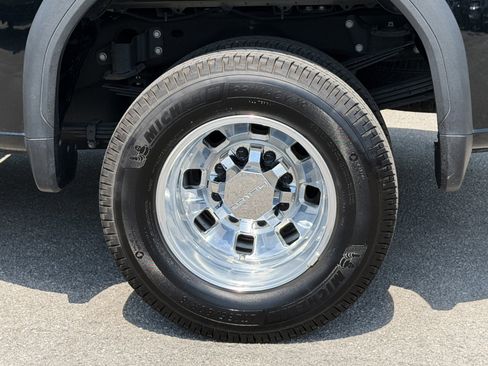 Used 2025 GMC Sierra 3500 Denali w/ Denali Reserve Package AWD/4WD image 12