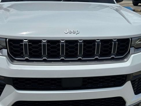 New 2026 Jeep Grand Cherokee Limited RWD image 6