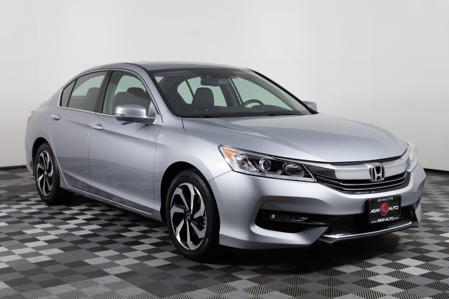 Used 2017 Honda Accord EX-L image 10