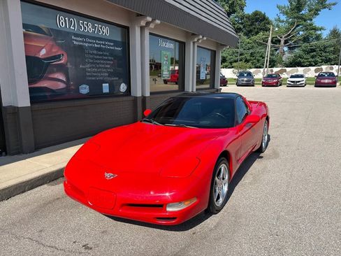 Used 2003 Chevrolet Corvette Coupe w/ Preferred Equipment Group RWD image 2