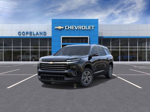 New 2026 Chevrolet Traverse LT image 8